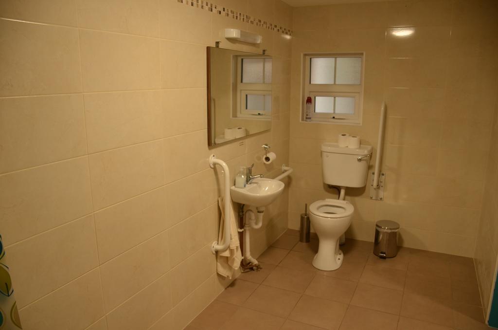 Double Room Private Bathroom